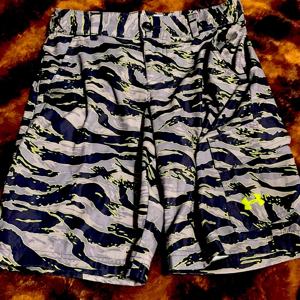 Boys YLG UNDER ARMOUR board shorts
